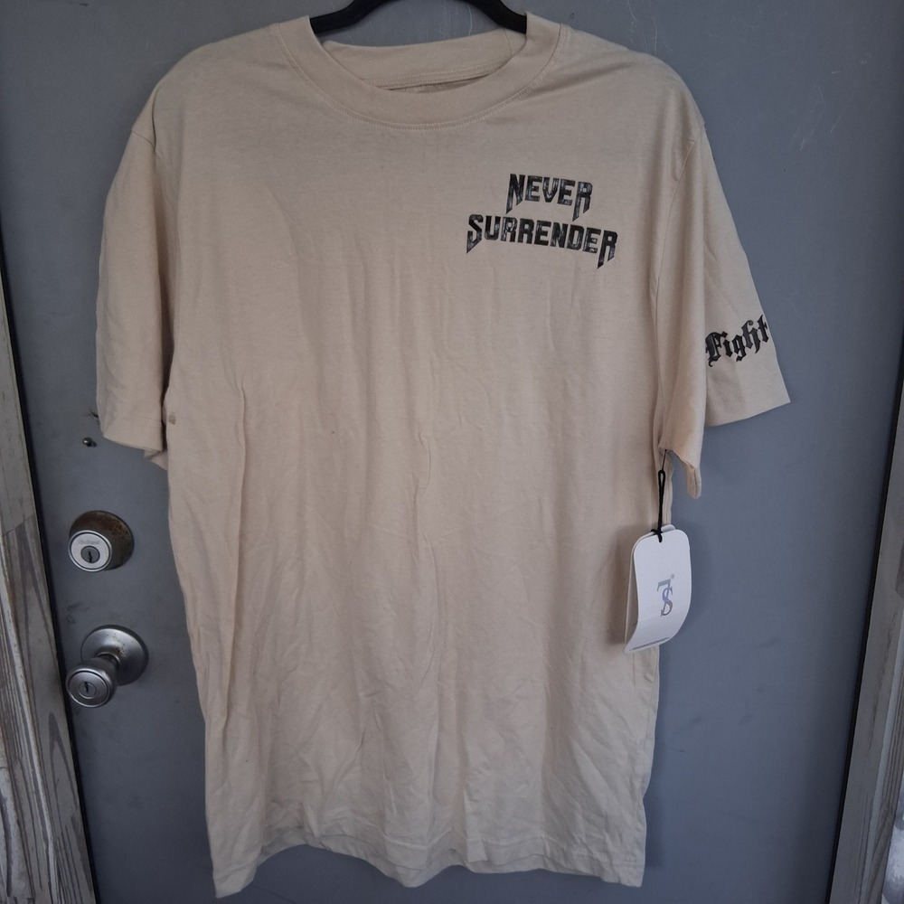 Seven Souls Never Surrender Graphic T-Shirt Ecru Cream Mens Large SAS9609 NWT